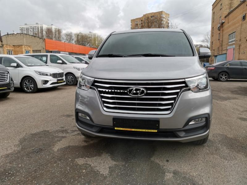 0670 Hyundai Grand Starex Urban Exclusive 2018 4WD 0670 Hyundai Grand Starex Urban Exclusive 2018 4WD