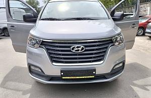 HYUNDAI GRAND STAREX серый салон 