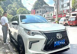 Toyota Fortuner (     ,   )