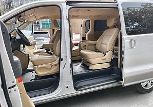HYUNDAI GRAND STAREX трансформер белый бежевый салон