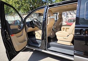 HYUNDAI GRAND STAREX трансформер черный бежевый салон